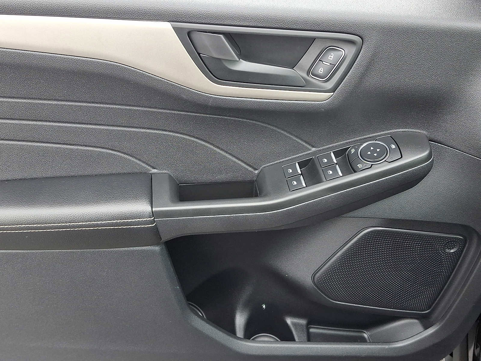 Certified 2022 Ford Escape S AWD/4WD image 12