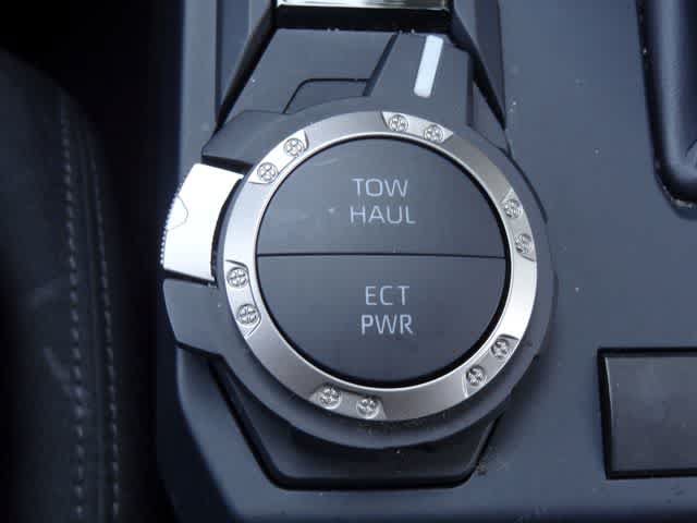 Used 2025 Toyota Tacoma SR5 AWD/4WD image 23