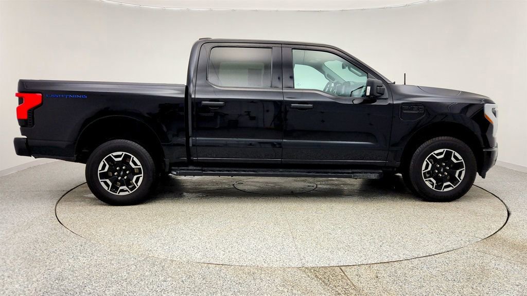 Used 2023 Ford F150 Lightning XLT image 4