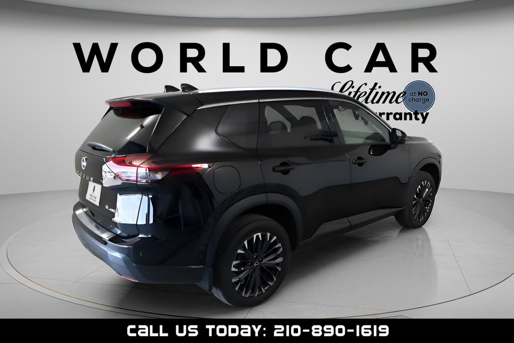 Used 2025 Nissan Rogue SL w/ Tech Package image 7