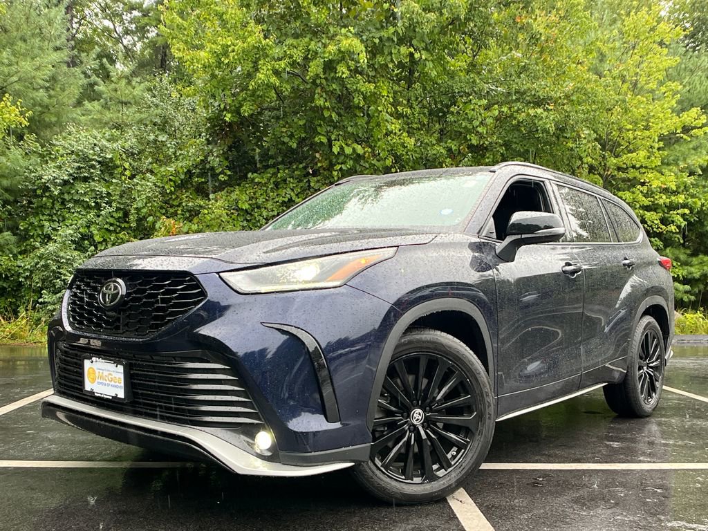 Used 2023 Toyota Highlander XSE