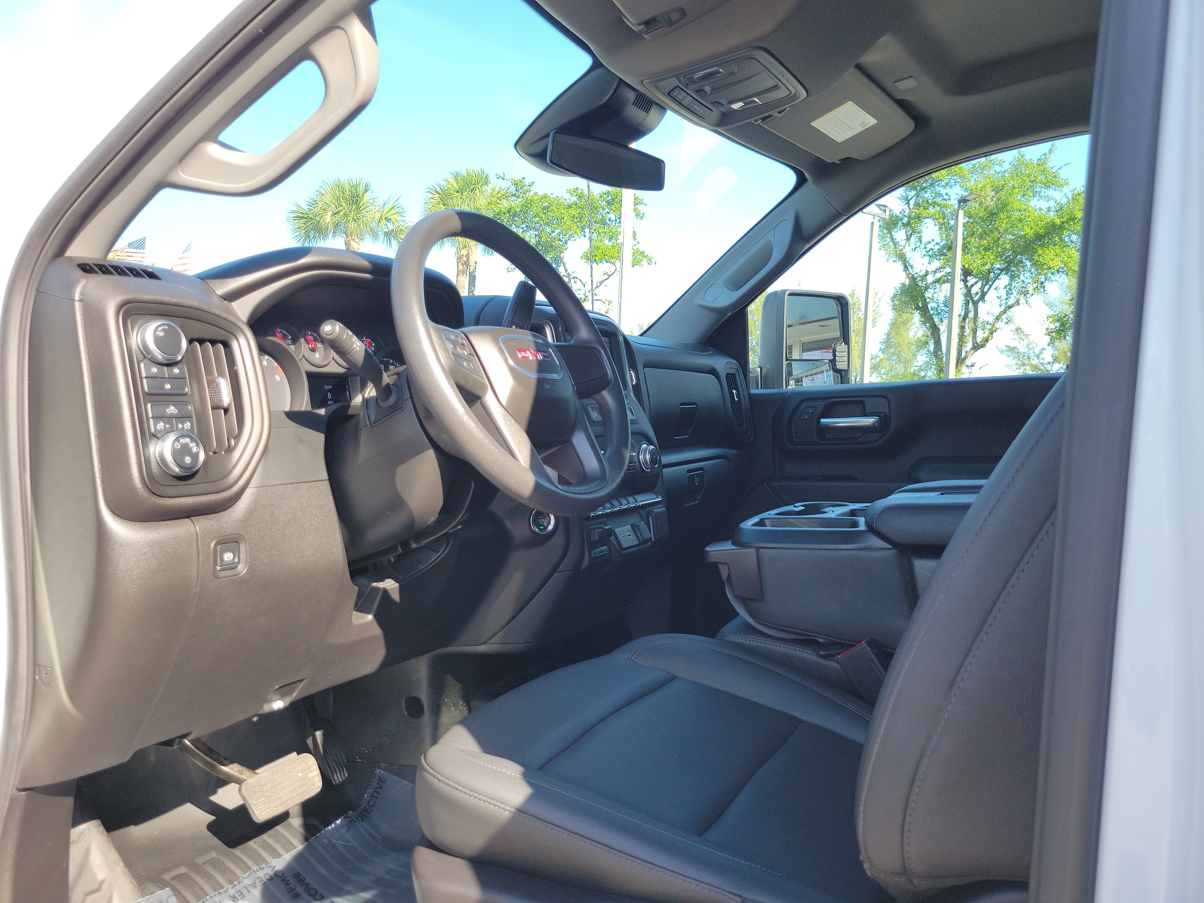 Used 2024 GMC Sierra 3500 Pro w/ Convenience Package AWD/4WD image 9