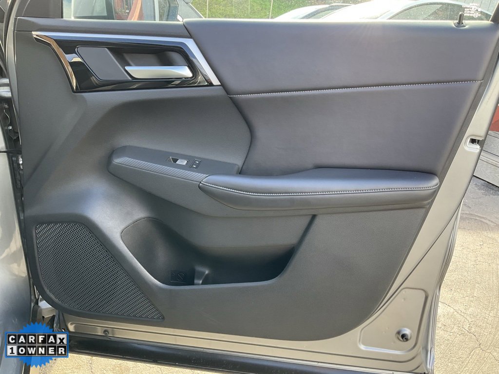 Used 2023 Mitsubishi Outlander SE image 77