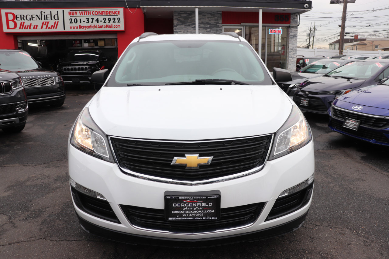 Used 2017 Chevrolet Traverse LS image 8