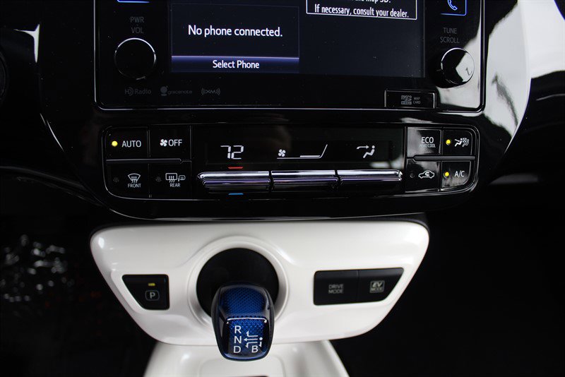 Used 2016 Toyota Prius Three image 13