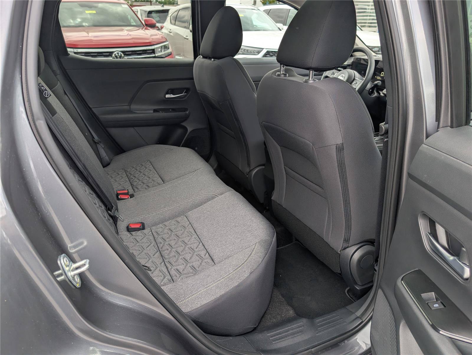 Used 2025 Nissan Kicks SV w/ SV Premium Package AWD/4WD image 12