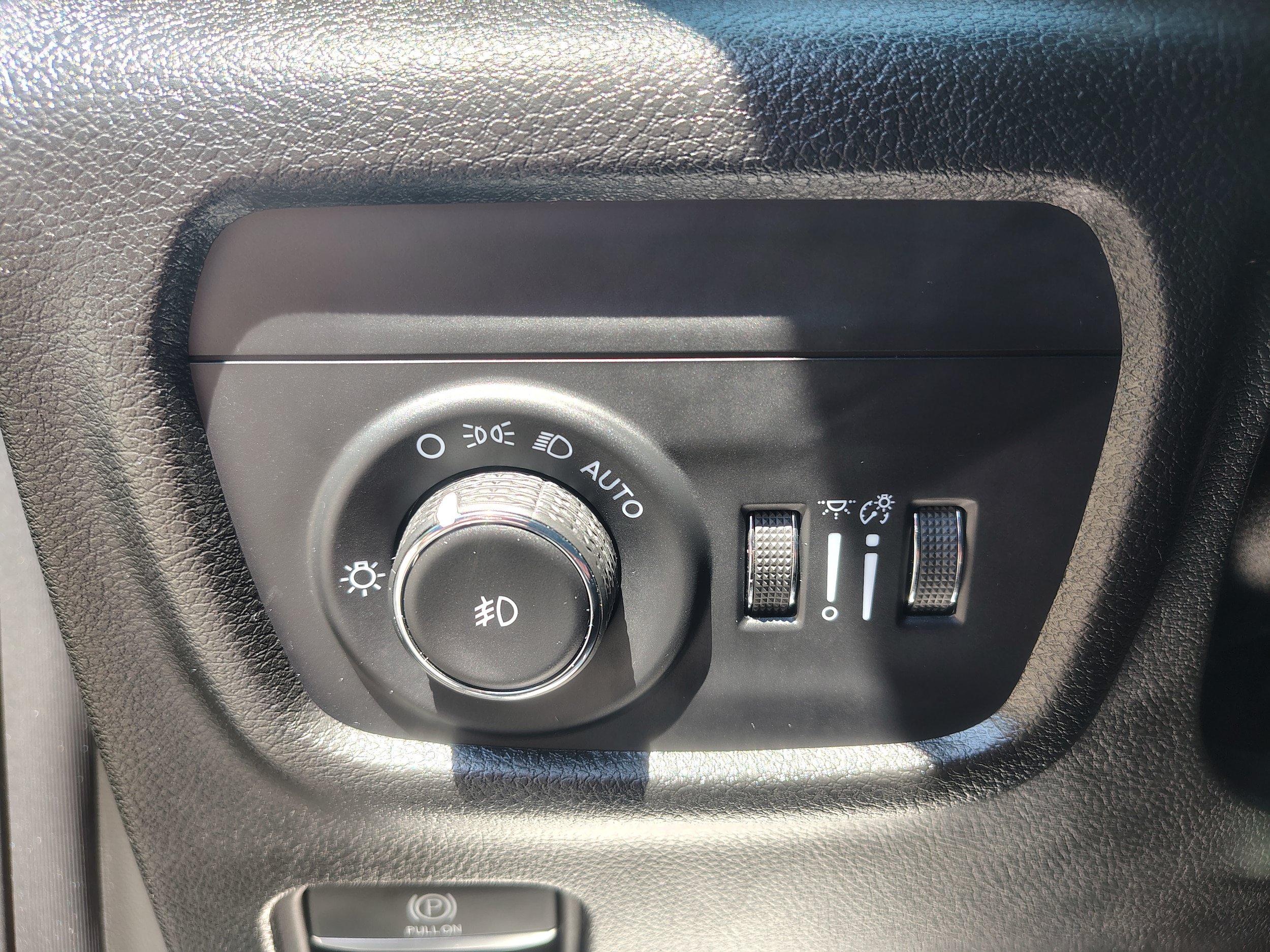 Certified 2024 Jeep Grand Cherokee Limited w/ Black Appearance Package AWD/4WD image 27