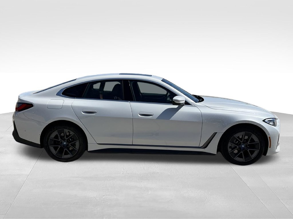 Used 2024 BMW i4 eDrive40 w/ Premium Package RWD image 9