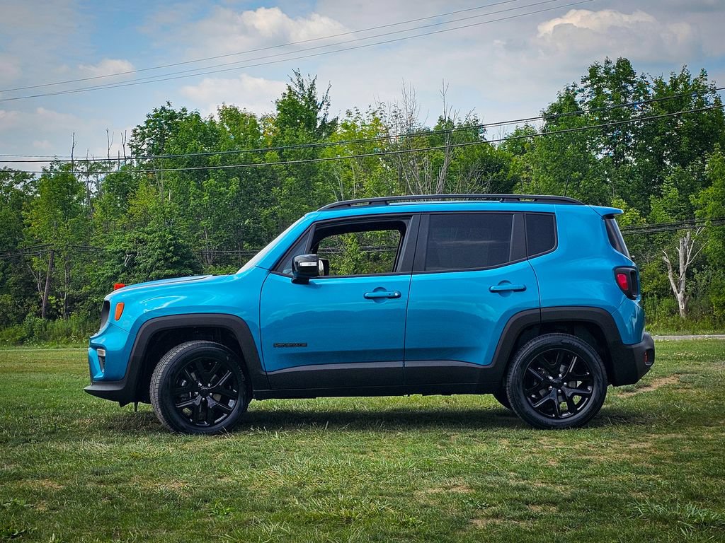 Used 2022 Jeep Renegade Altitude AWD/4WD image 6