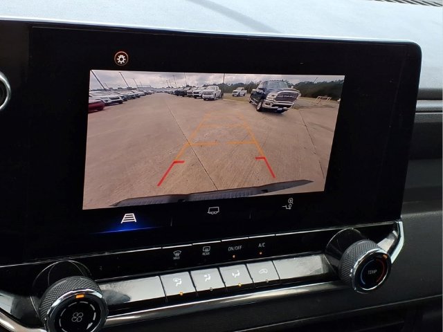 Used 2023 Chevrolet Colorado Trail Boss w/ Advanced Trailering Package AWD/4WD image 13