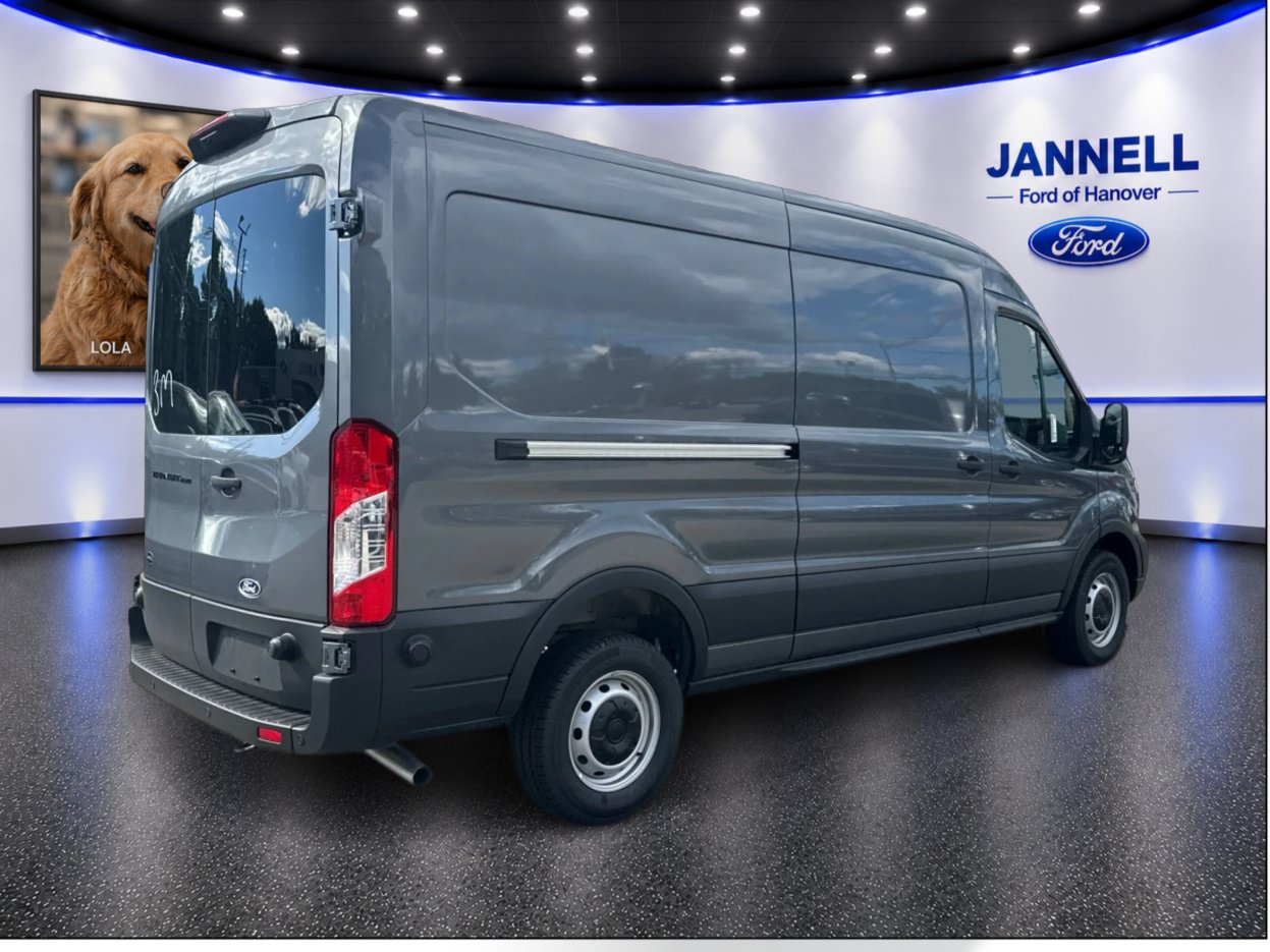 New 2026 Ford Transit 250 148 Medium Roof w/ Load Area Protection Package RWD image 6