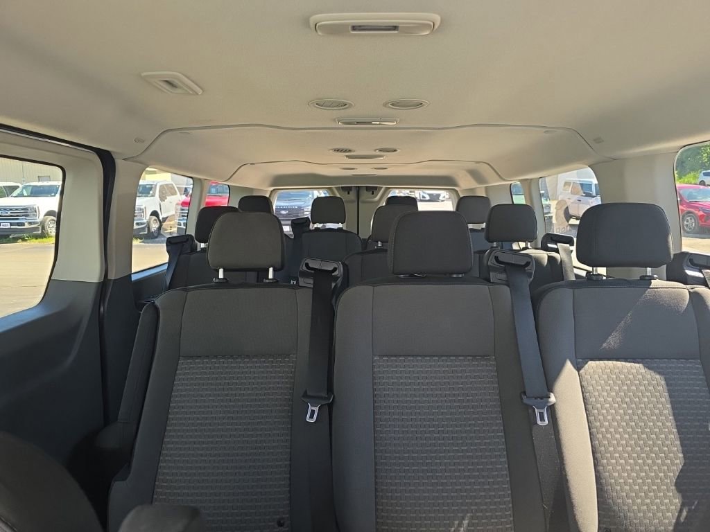 Used 2023 Ford Transit 350 XLT RWD image 22