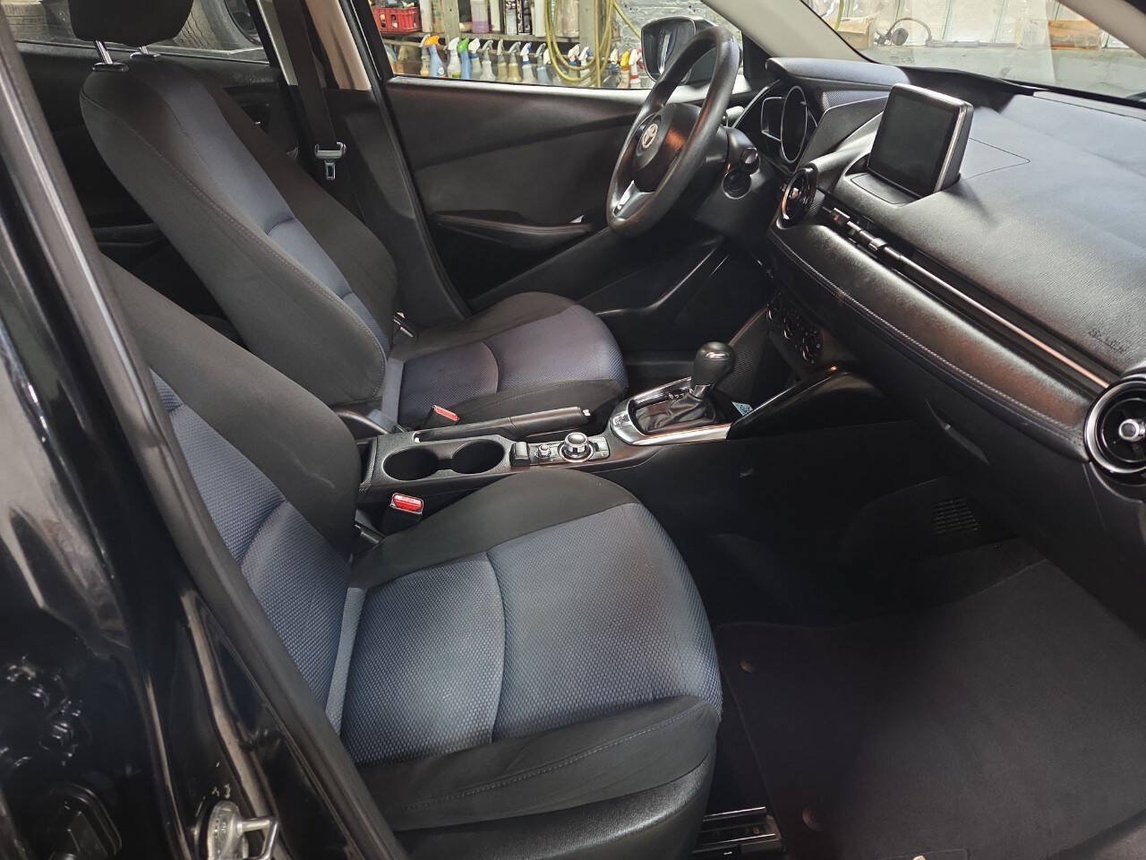 Used 2018 Toyota Yaris iA FWD image 11