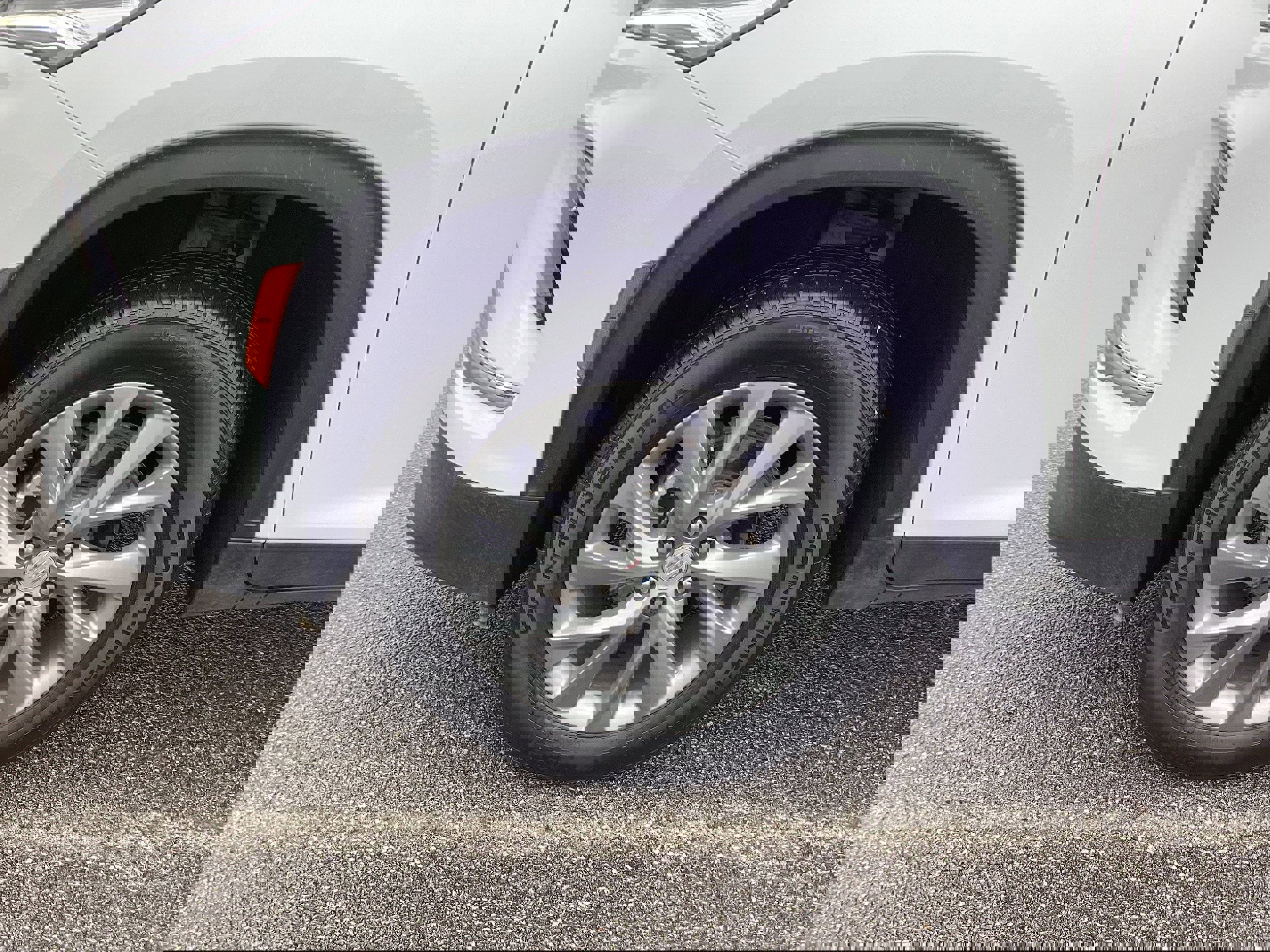 Used 2025 Buick Enclave Preferred image 9