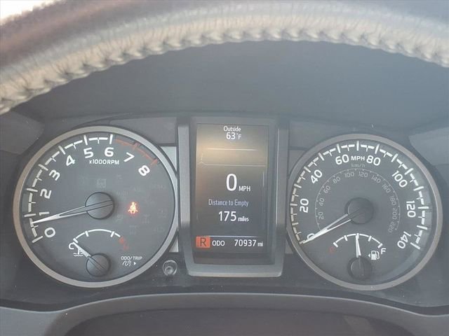 Used 2017 Toyota Tacoma TRD Off-Road w/ Tow Package AWD/4WD image 25