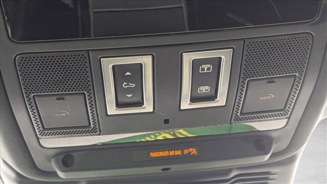 Used 2024 Land Rover Range Rover Evoque Dynamic SE image 22