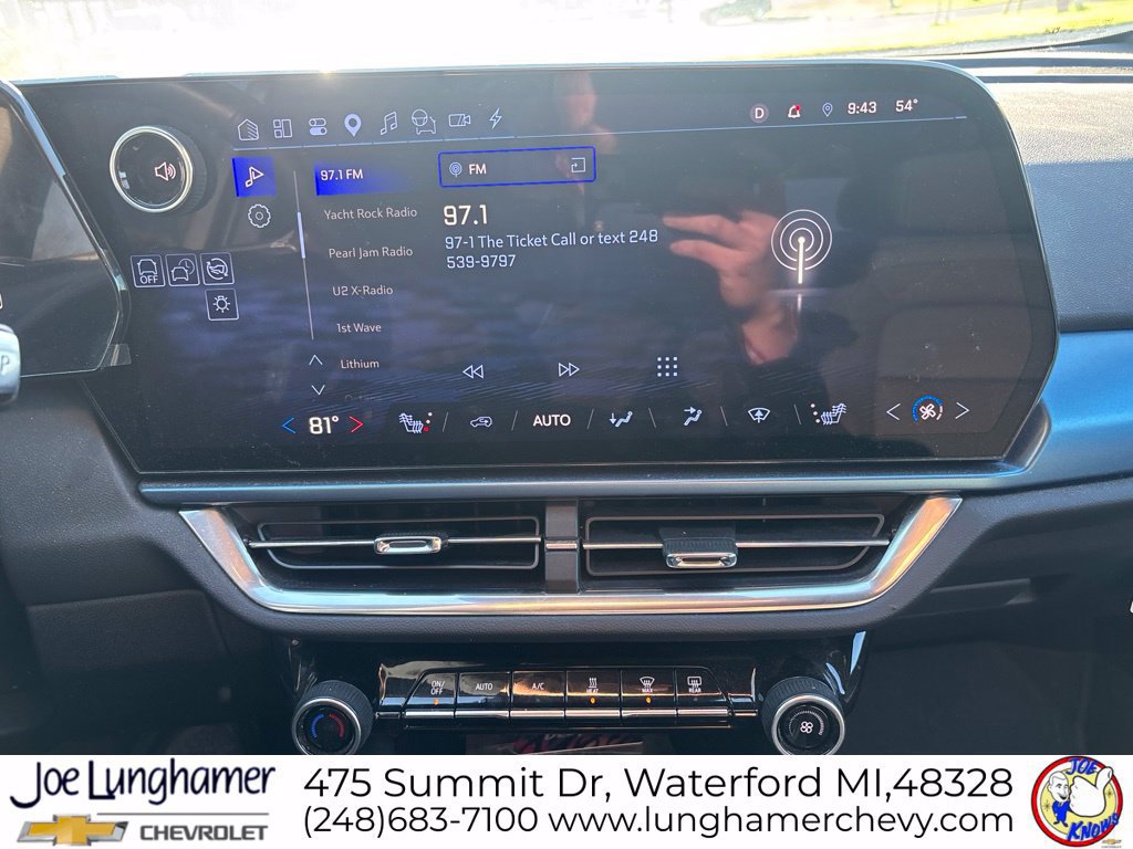 Used 2024 Chevrolet Equinox EV LT FWD image 14