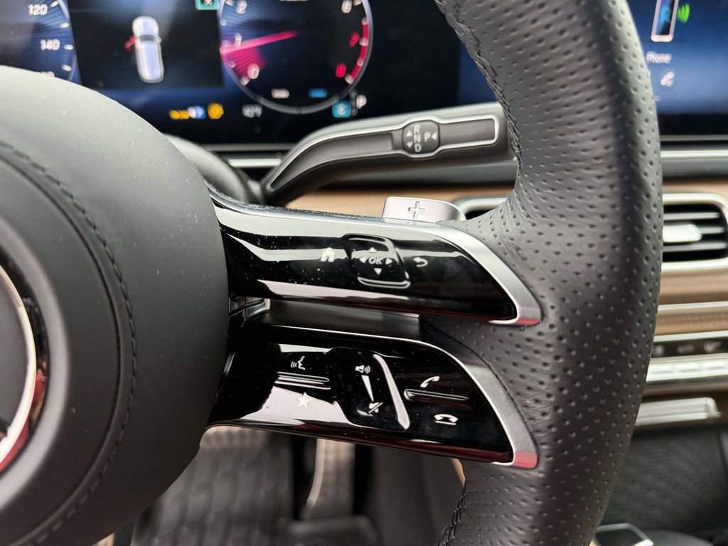 Used 2026 Mercedes-Benz GLS 580 4MATIC image 19