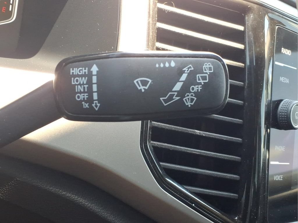 Used 2023 Volkswagen Atlas SE FWD image 32