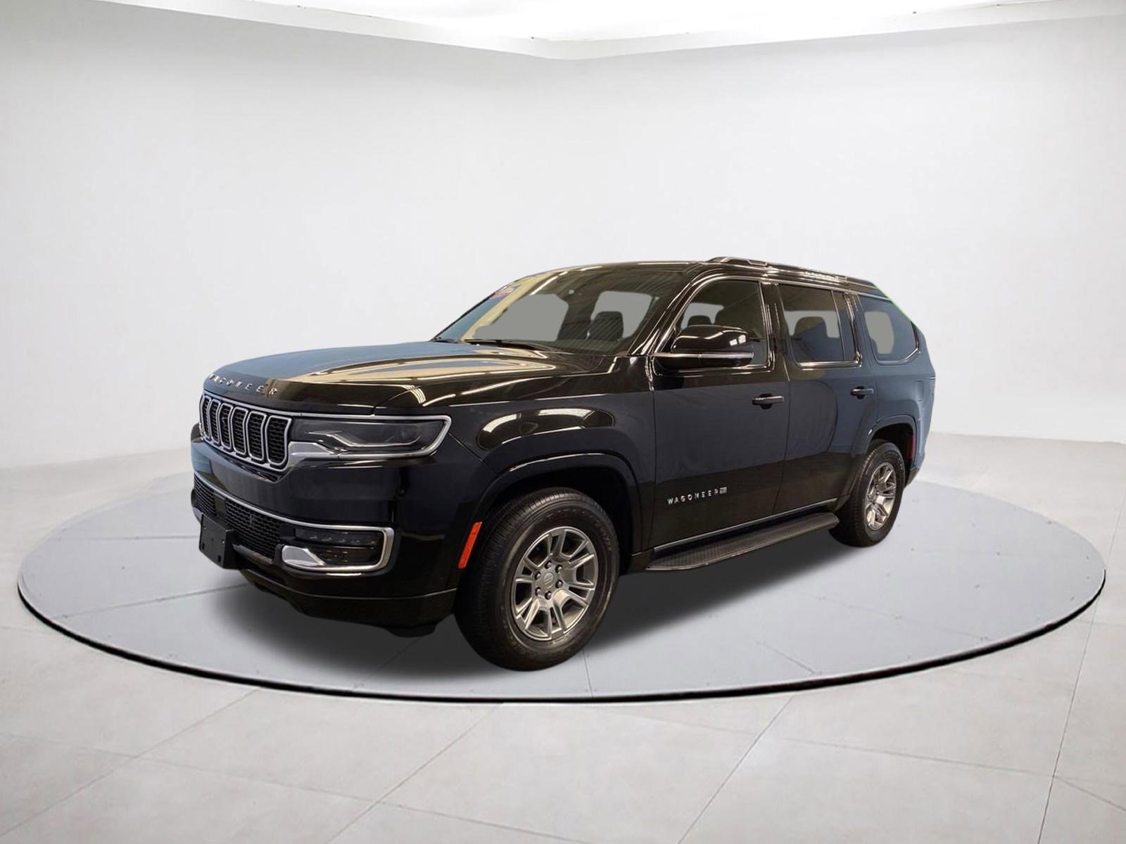 Used 2023 Jeep Wagoneer 4WD w/ Convenience Group I image 3