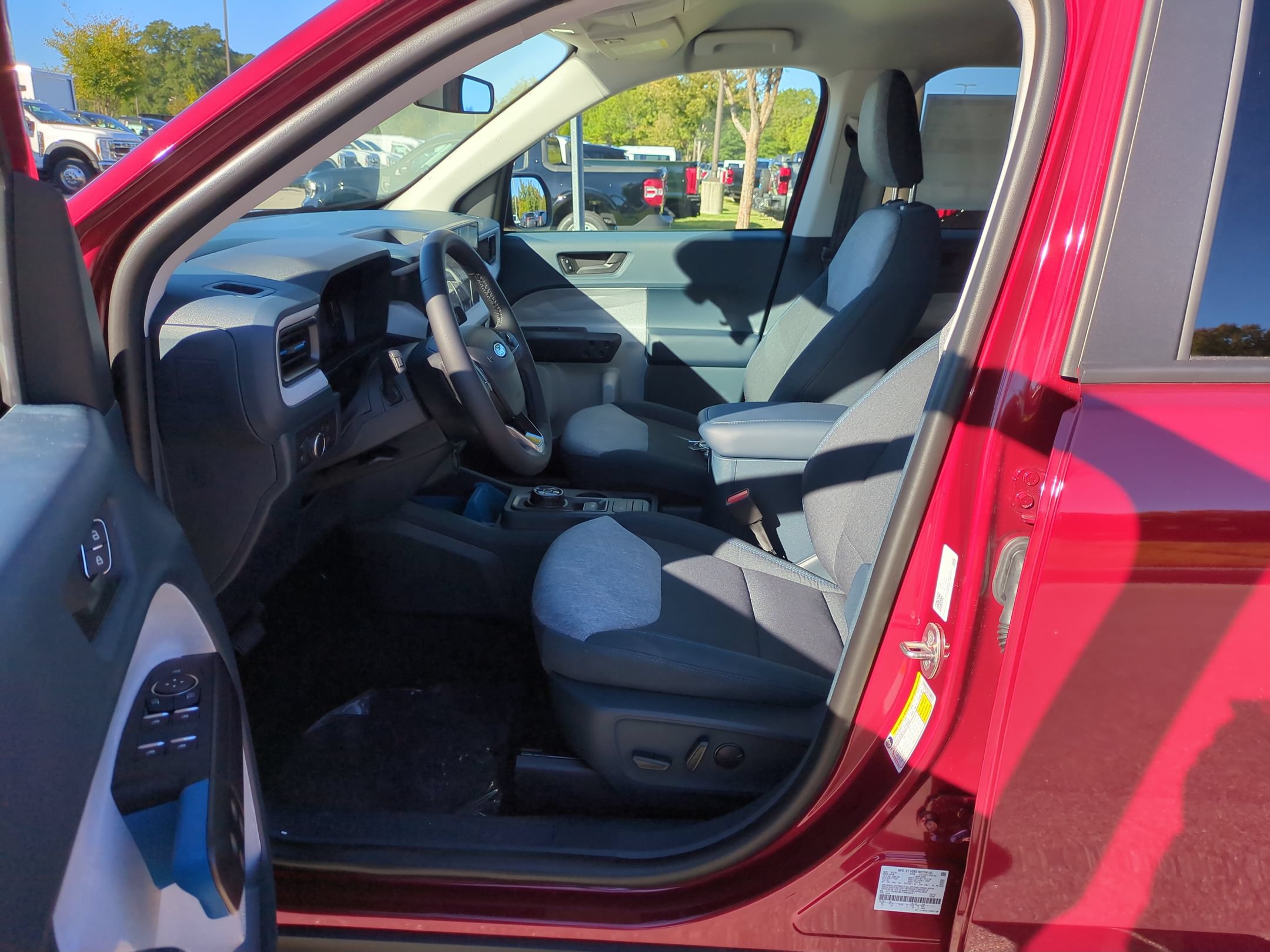 New 2026 Ford Maverick XLT w/ XLT Luxury Package FWD image 12