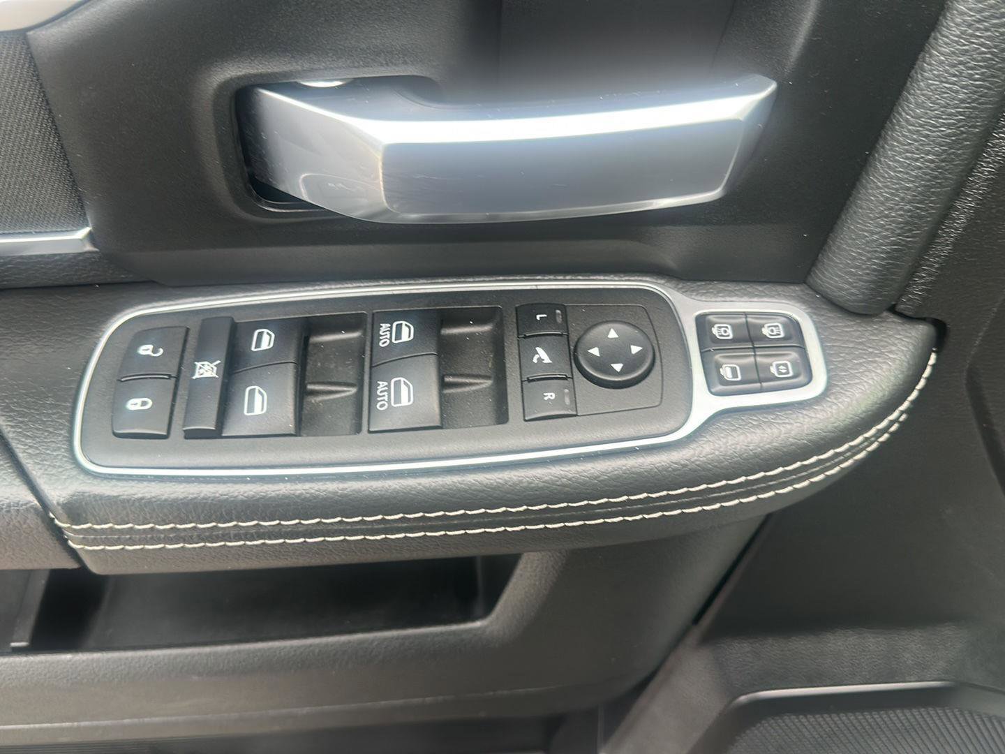 Used 2024 RAM 2500 Big Horn w/ Night Edition image 13