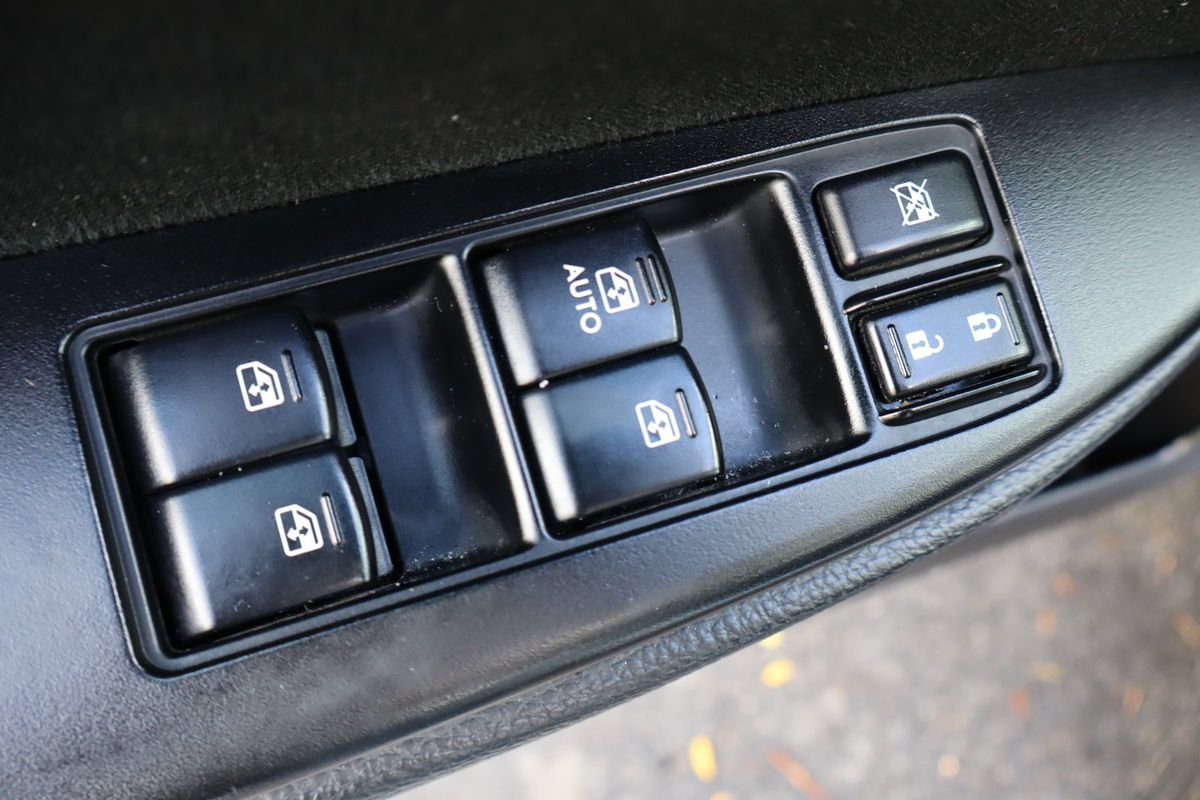 Used 2013 Subaru Outback 2.5i Premium AWD/4WD image 27