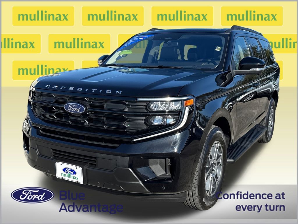 Certified 2025 Ford Expedition Active image 11