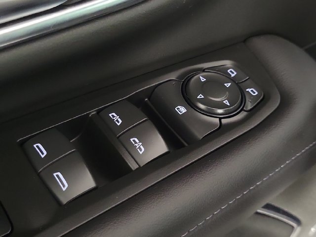 Used 2022 Chevrolet Suburban LT RWD image 21