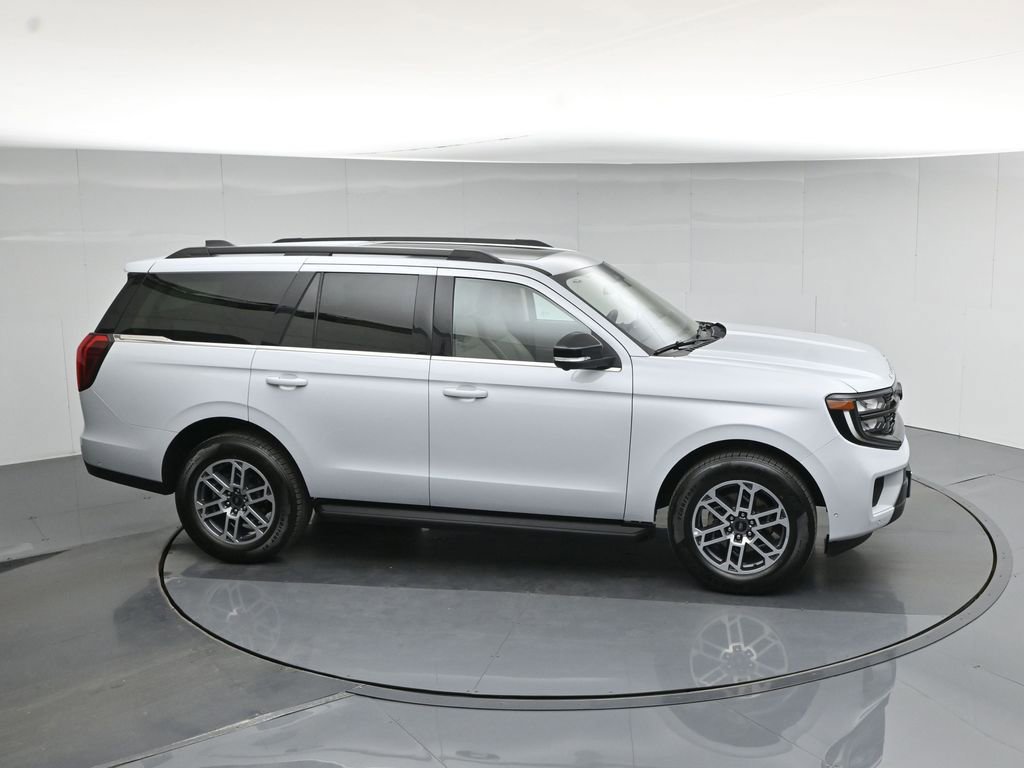 Certified 2025 Ford Expedition Active image 58