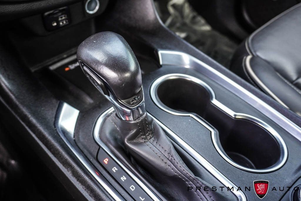 Used 2022 Chevrolet Traverse Premier w/ Redline Edition image 38