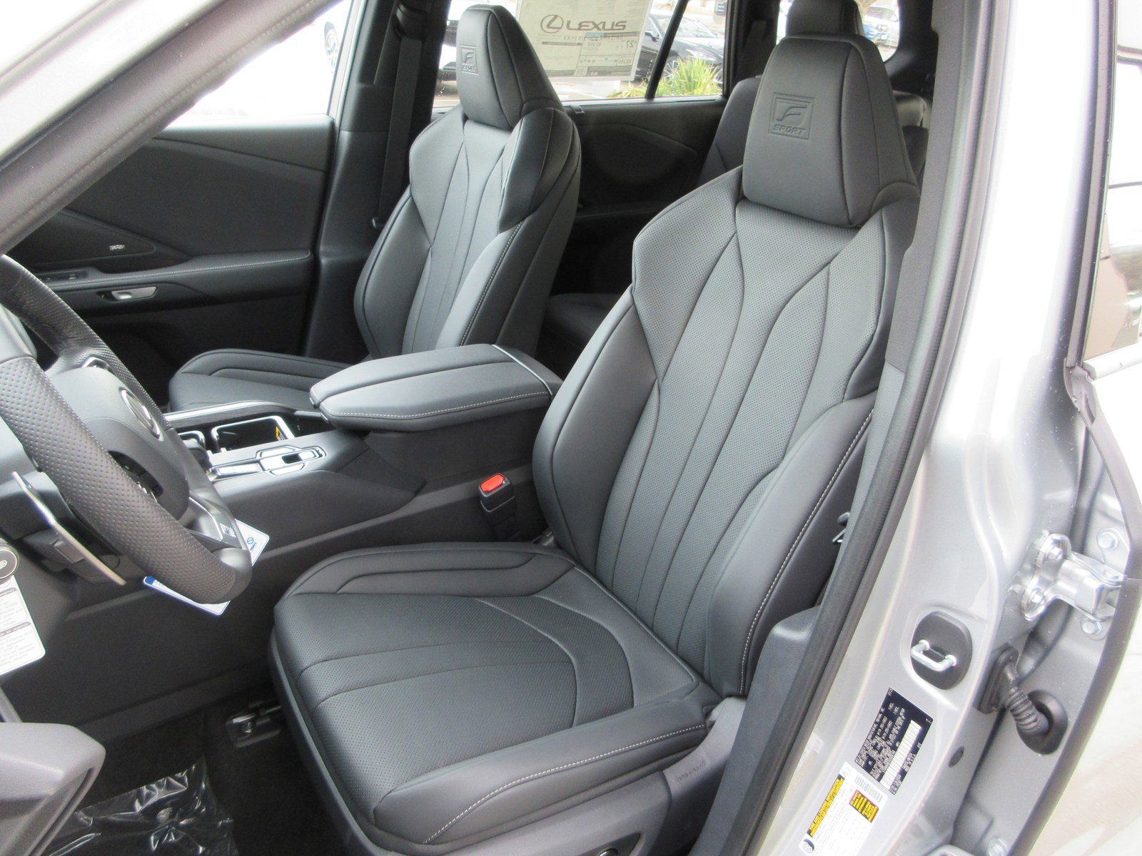 New 2025 Lexus TX 500h AWD image 30