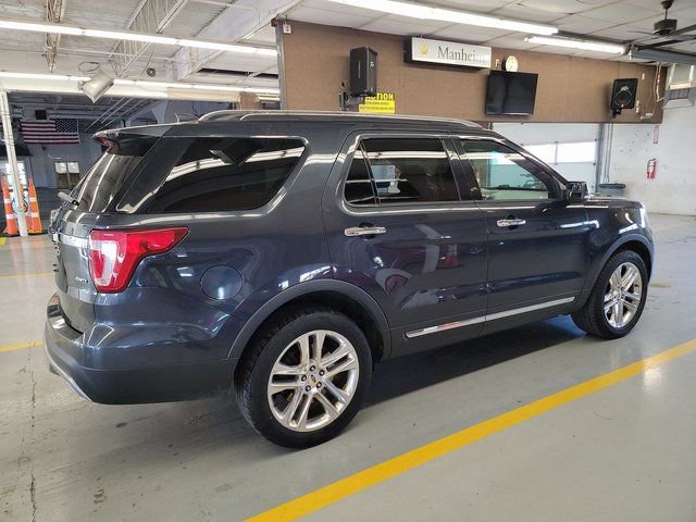 Used 2017 Ford Explorer Limited image 5