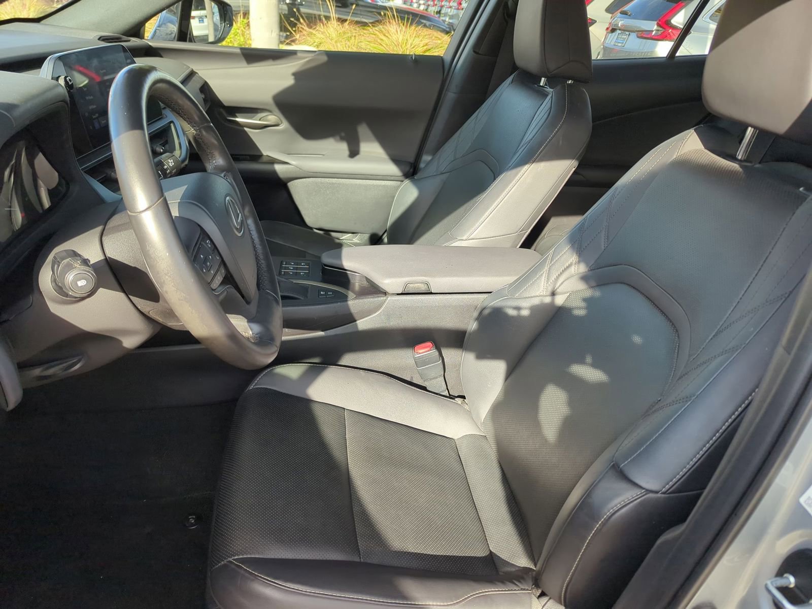 Used 2023 Lexus UX 250h F Sport image 17