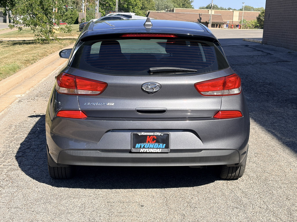 Used 2018 Hyundai Elantra GT FWD image 4