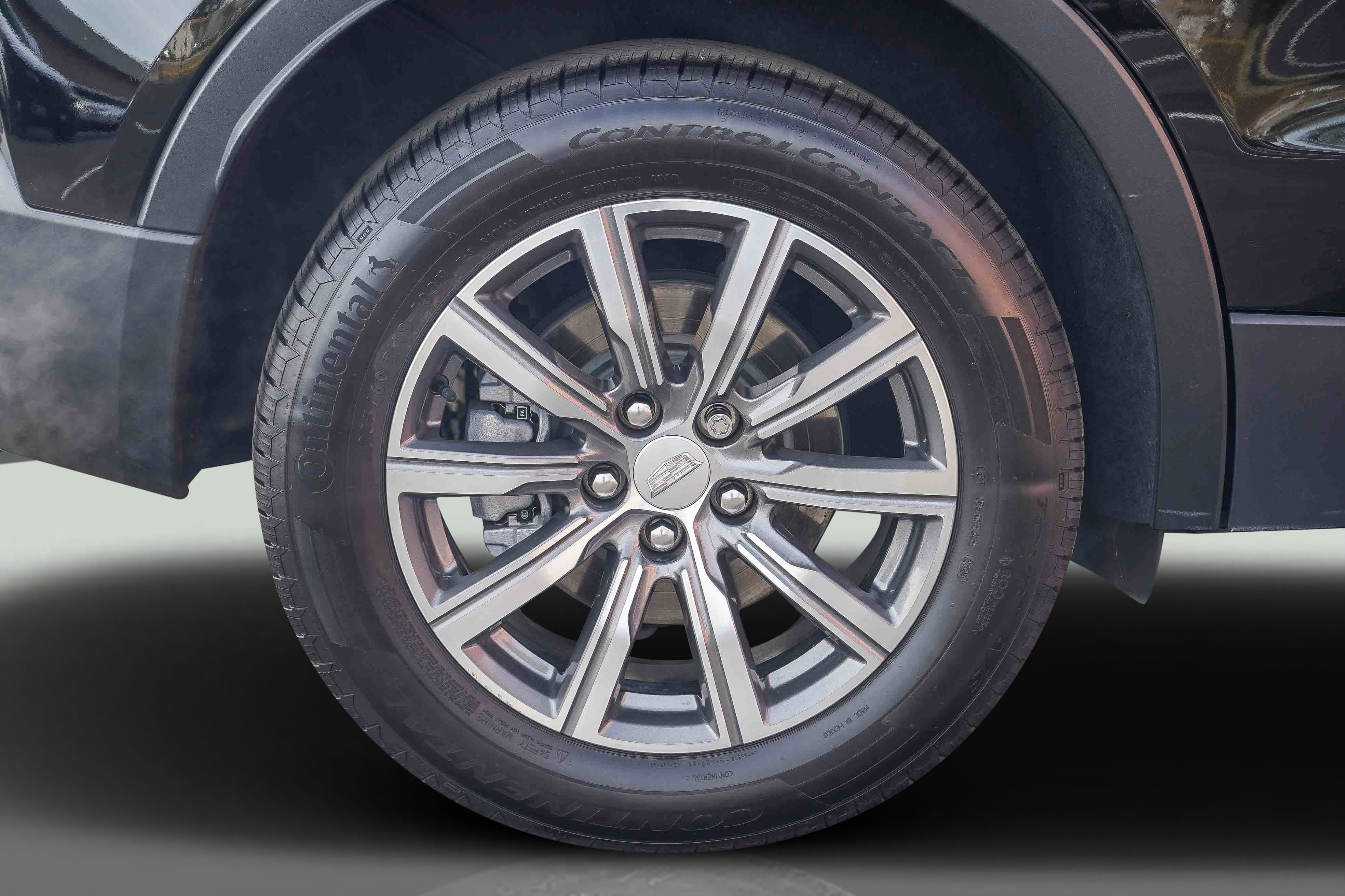 Used 2022 Cadillac XT4 Sport image 14