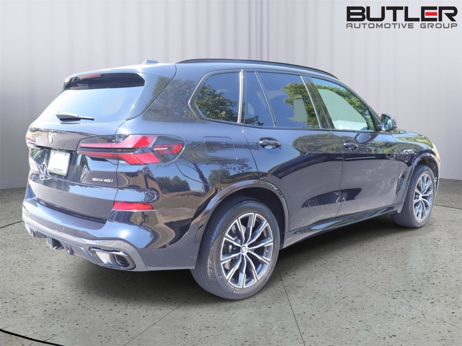 Used 2024 BMW X5 sDrive40i w/ M Sport Package image 7