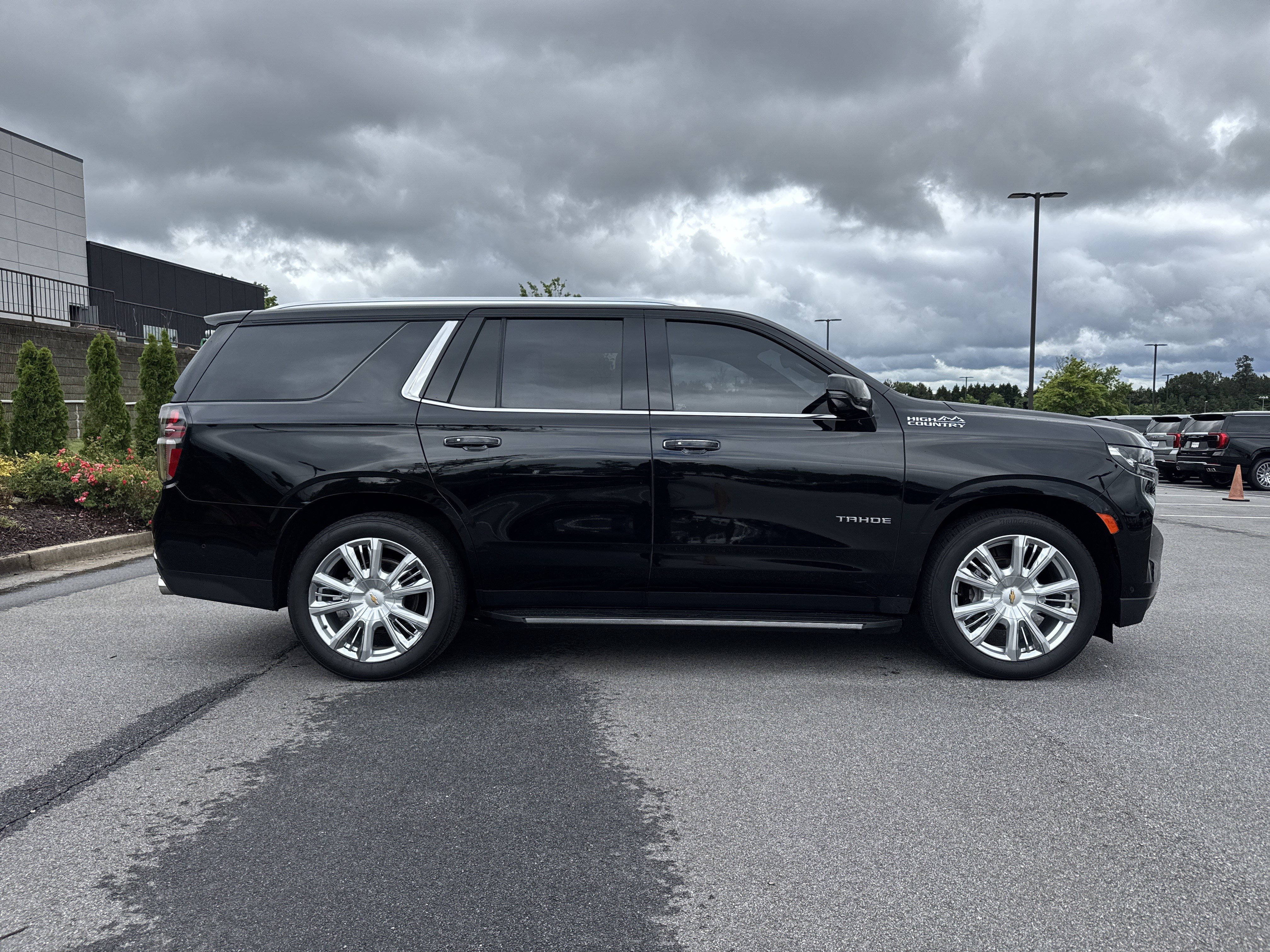 Used 2023 Chevrolet Tahoe High Country w/ Advanced Technology Package AWD/4WD image 14