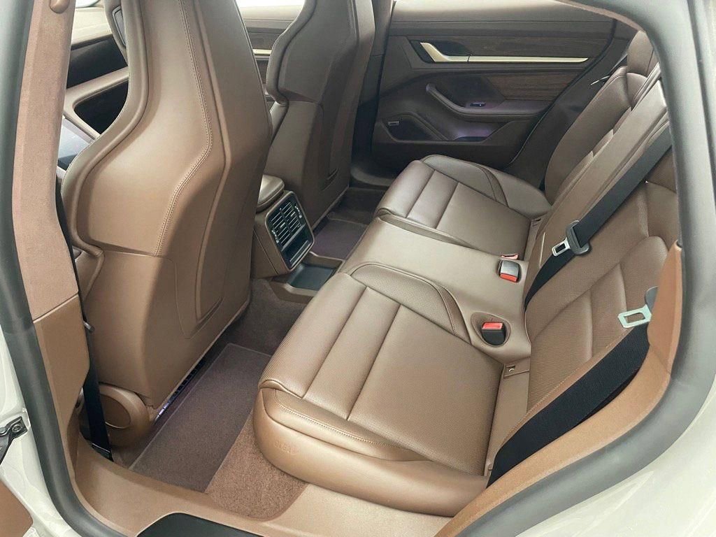 Used 2024 Porsche Taycan GTS image 23