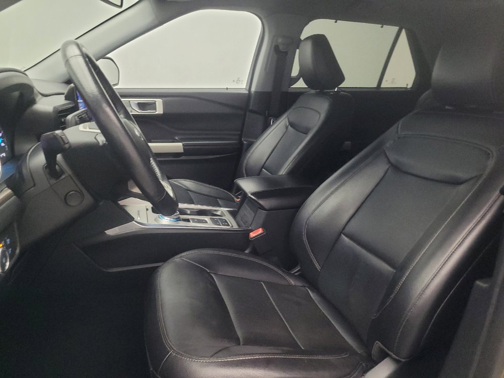 Used 2021 Ford Explorer Limited w/ Equipment Group 301A RWD image 17