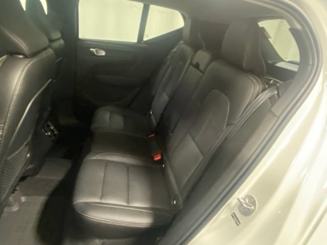 Used 2026 Volvo XC40 B5 Plus AWD/4WD image 14