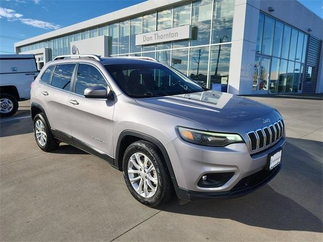 Used 2019 Jeep Cherokee Latitude w/ Popular Appearance Group image 1