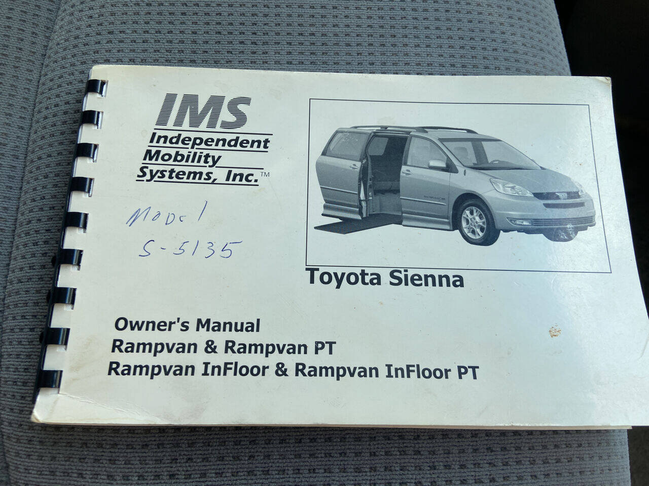 Used 2005 Toyota Sienna LE FWD image 8