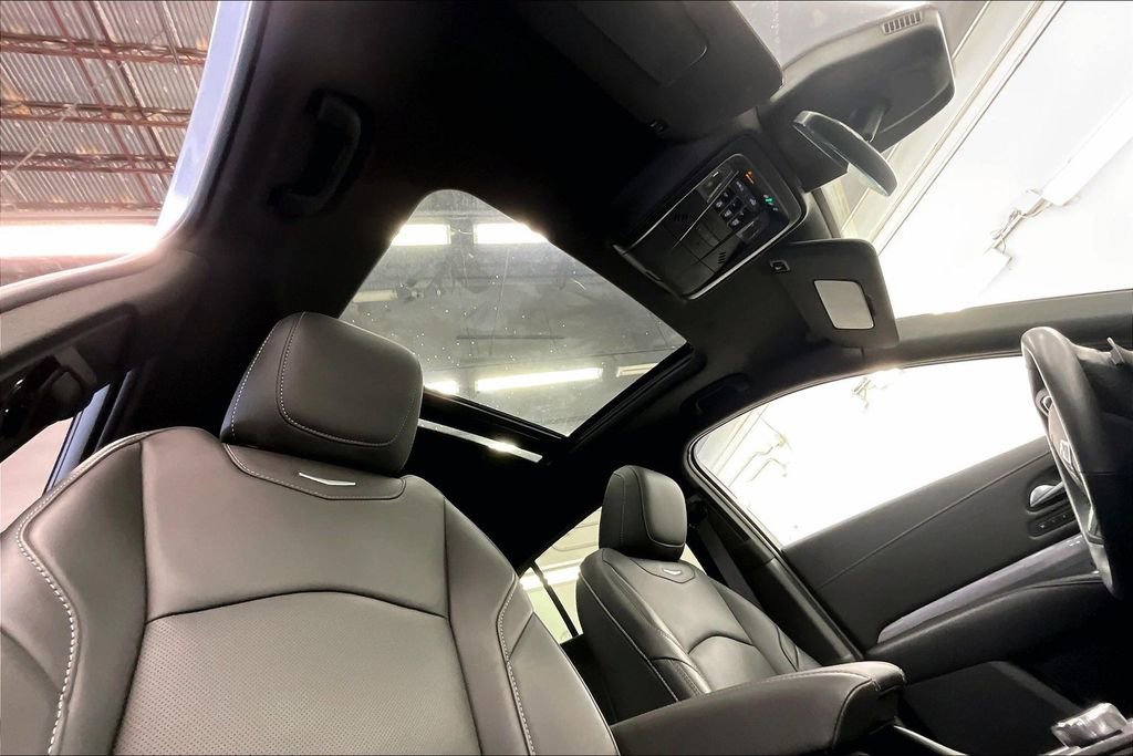 Used 2024 Cadillac XT4 Premium Luxury image 28