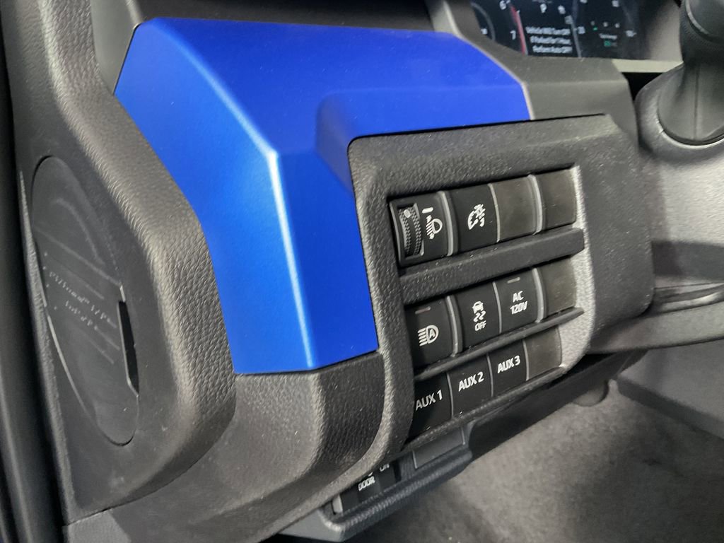 New 2025 Toyota Tacoma TRD Off-Road image 15