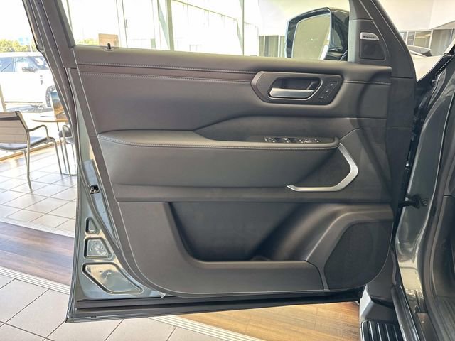 New 2026 Nissan Armada Platinum image 11