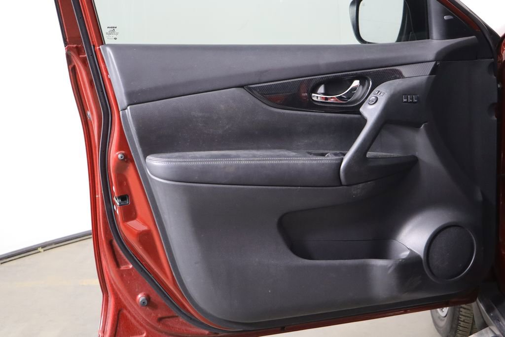 Used 2020 Nissan Rogue SL image 20