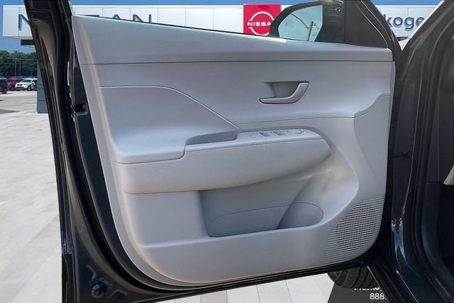 Used 2025 Hyundai Kona SEL AWD/4WD image 19