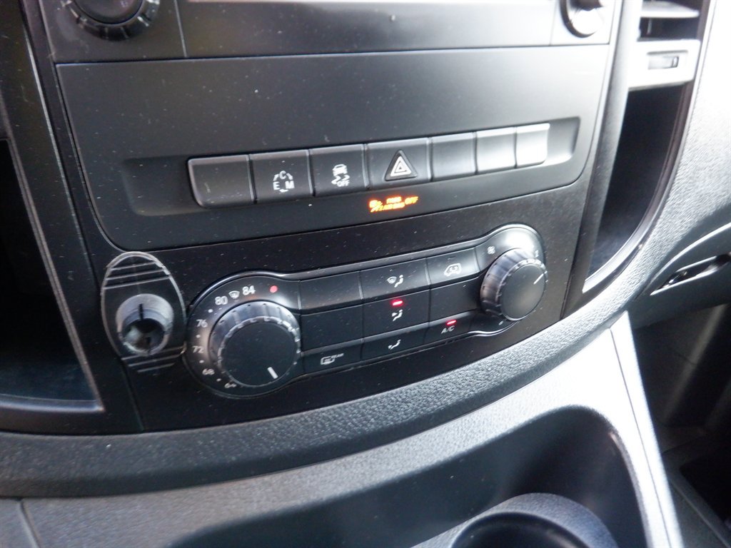 Used 2018 Mercedes-Benz Metris w/ Driver Comfort Package image 12