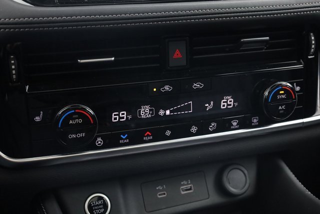 Used 2023 Nissan Rogue Platinum w/ Platinum Premium Package image 21